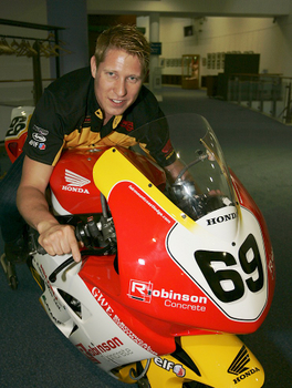 Gary Johnson in Uel Duncan Racing colours (Alan Armstrong)